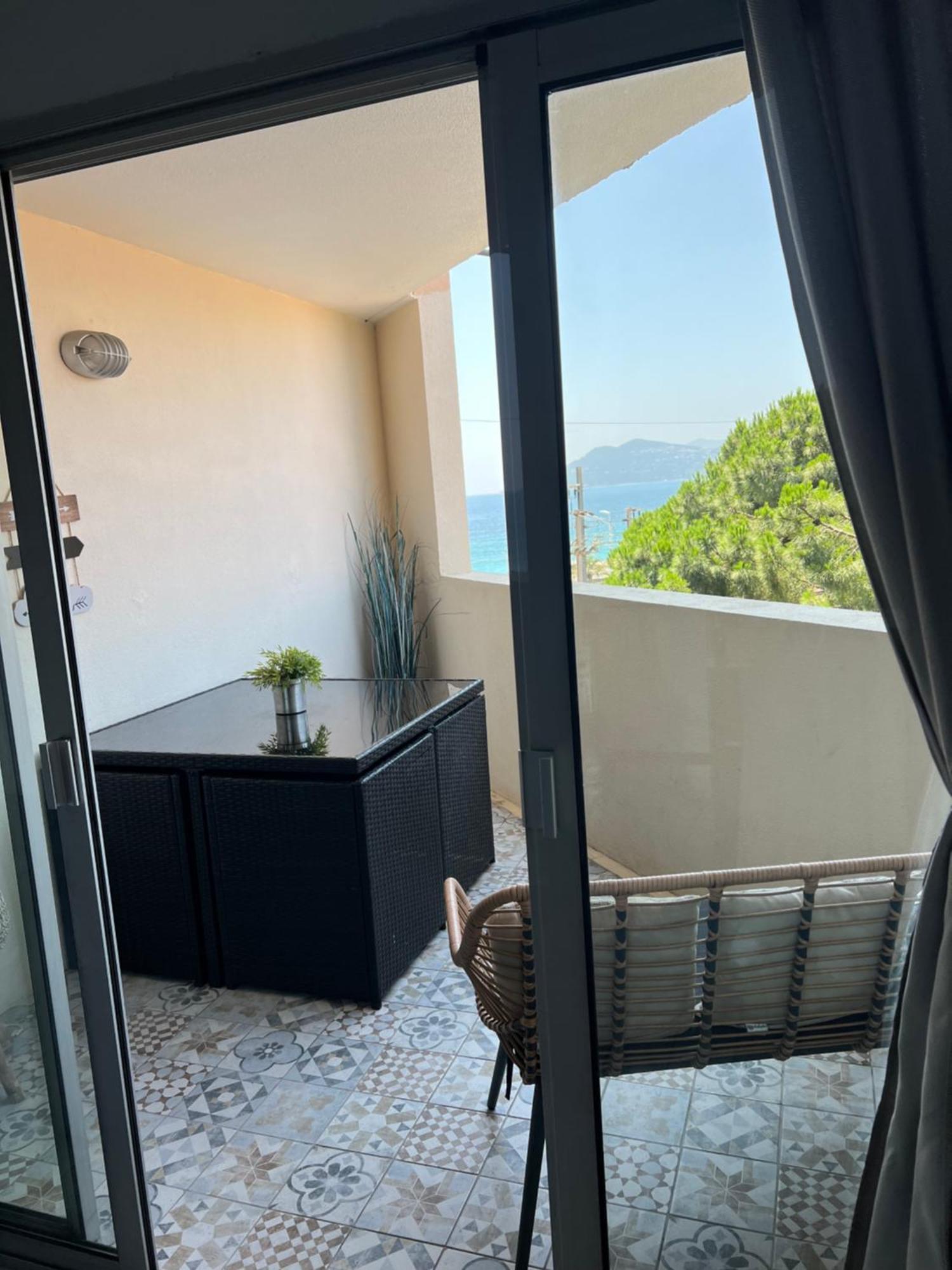 Joli 2 Pieces Aux Pieds Des Plages Cannes Esterno foto