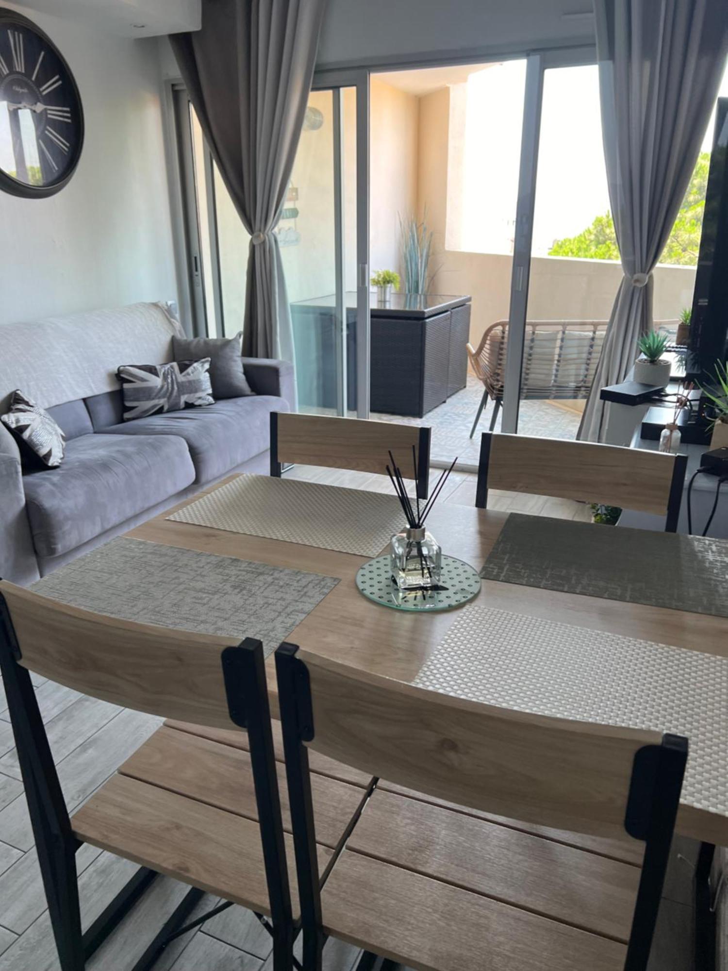 Joli 2 Pieces Aux Pieds Des Plages Cannes Esterno foto